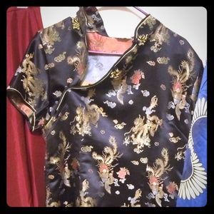 I'm selling a long comodo dress.